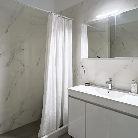 Elyria * Porto Cheli