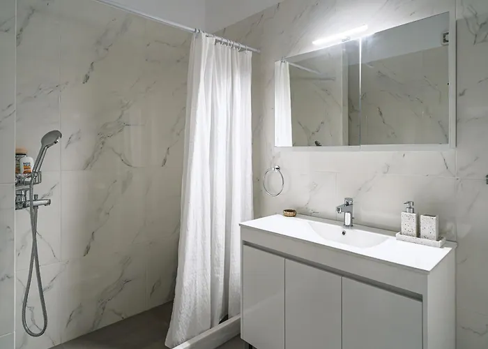 Elyria * פורטו הלי